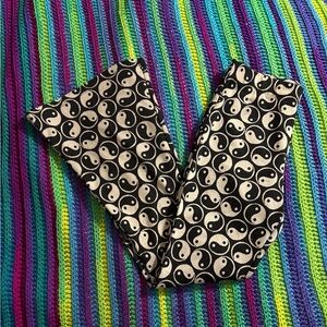 Yin Yang Patterned Leggings Bell Bottoms Flared Sz M High Rise Black And White